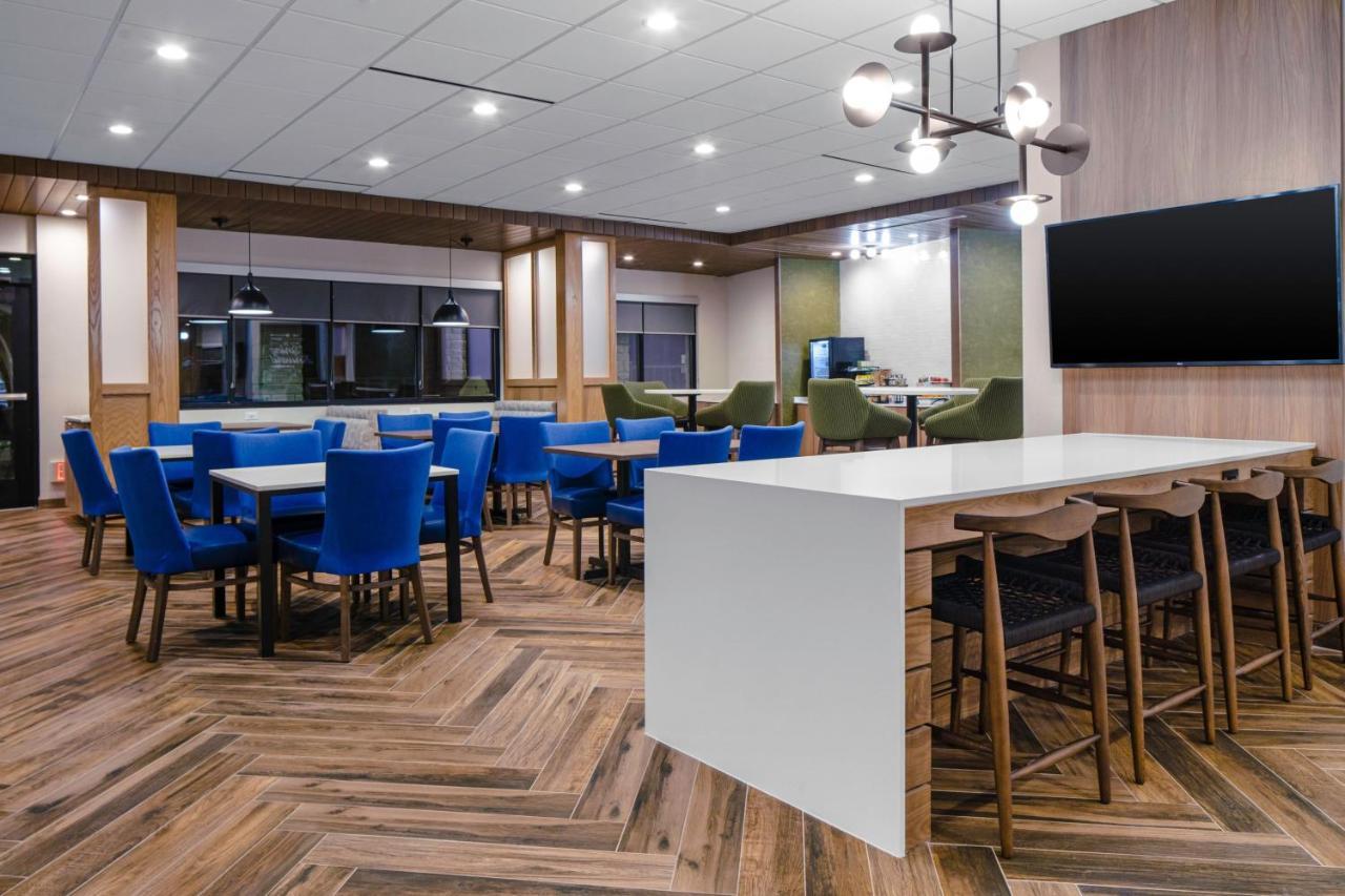Fairfield Inn & Suites By Marriott Corinth South Denton Area Dış mekan fotoğraf