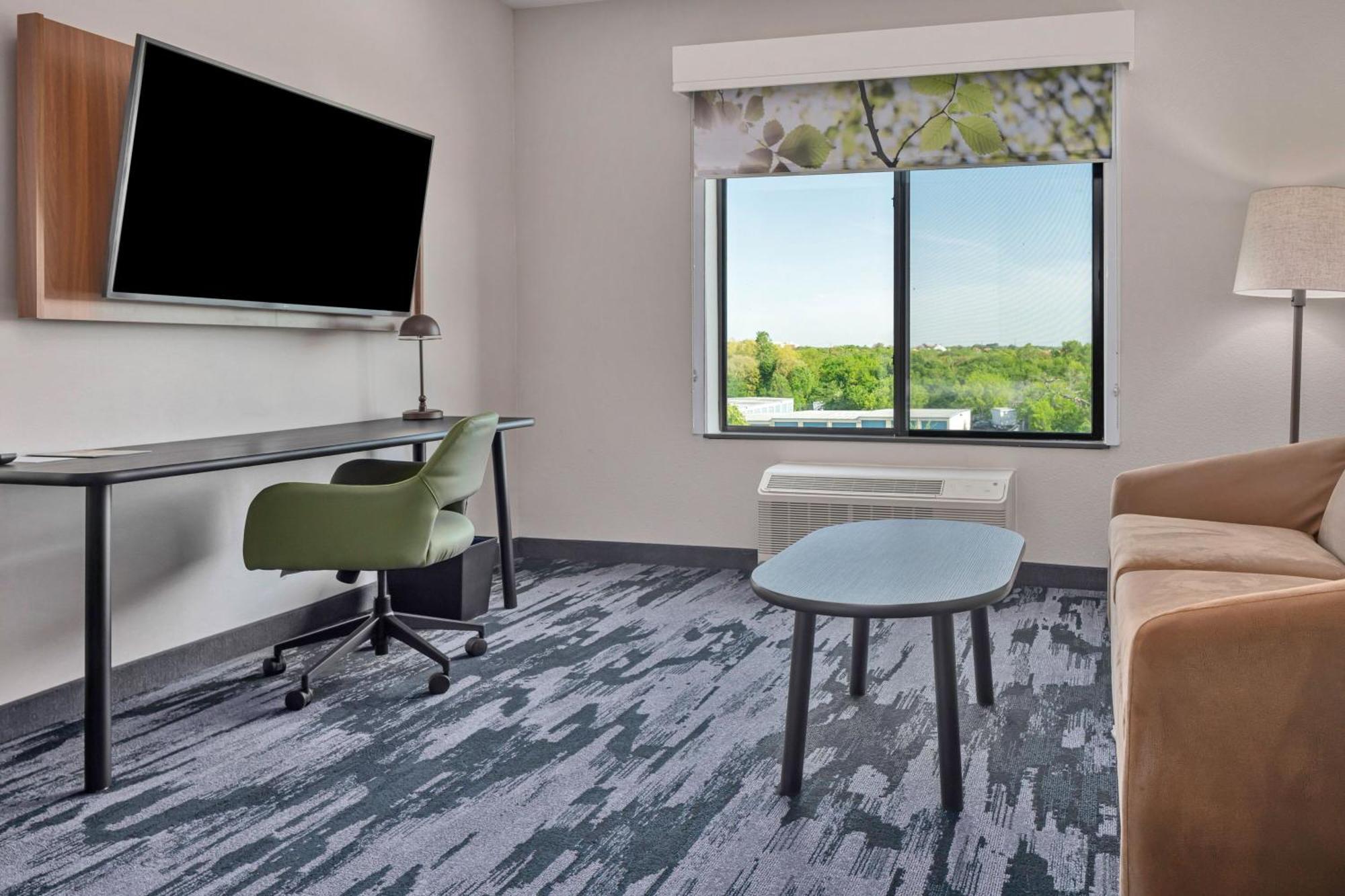 Fairfield Inn & Suites By Marriott Corinth South Denton Area Dış mekan fotoğraf